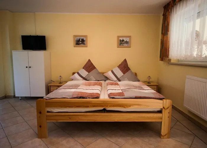 Hohlfeld's Apartment *